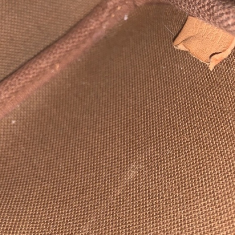 Louis Vuitton Mini Pochette - Picture 8 of 8